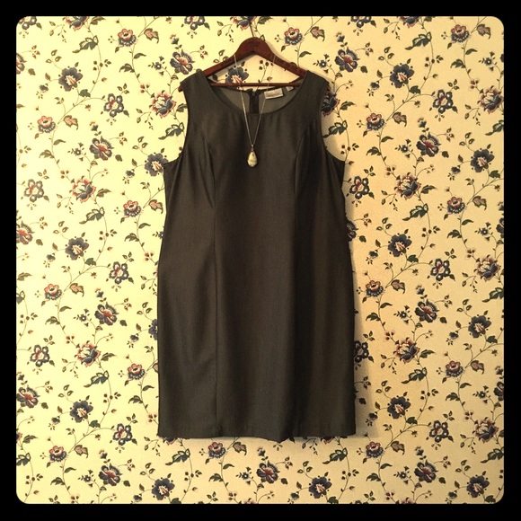 Avenue Dresses & Skirts - Curvy Avenue Sheeth Dress, size 18, Gray